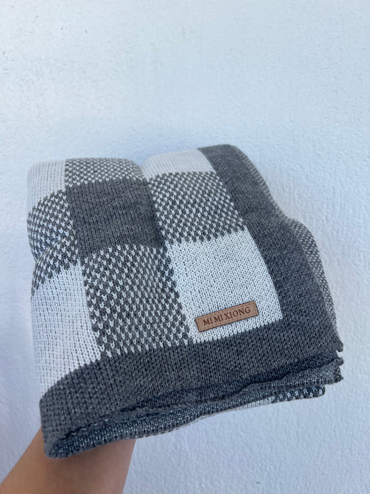 Plaid Knitted Blanket - Grey